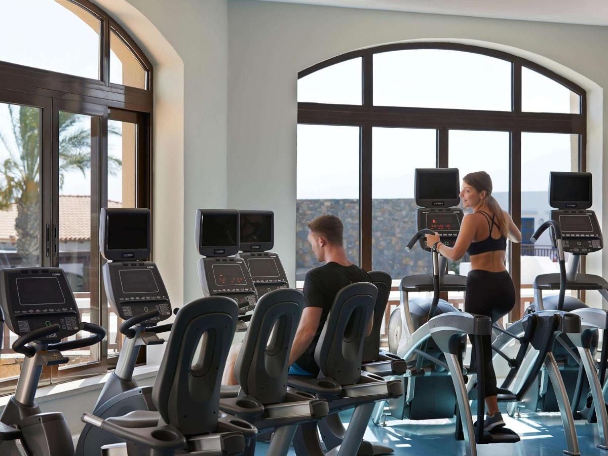 Creta Maris Resort Hersonissos  Esterno foto The gym at the hotel