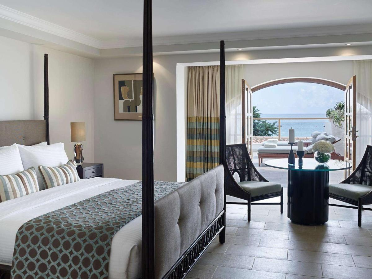 Creta Maris Resort Hersonissos  Esterno foto A bedroom at the resort