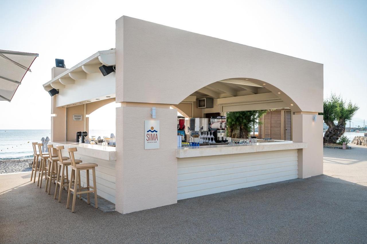 Creta Maris Resort Hersonissos  Esterno foto A beach bar in Greece