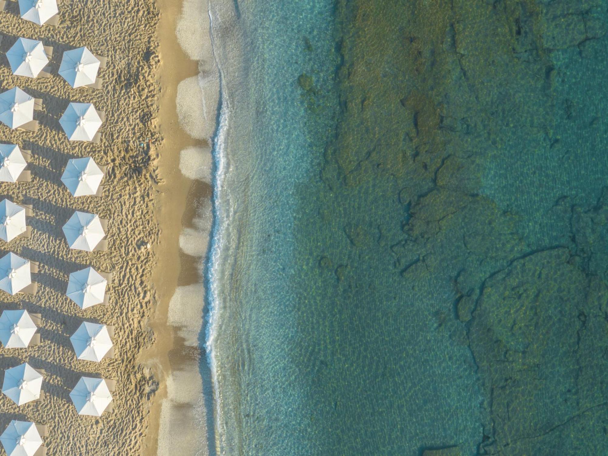 Creta Maris Resort Hersonissos  Esterno foto Aerial view of the beach