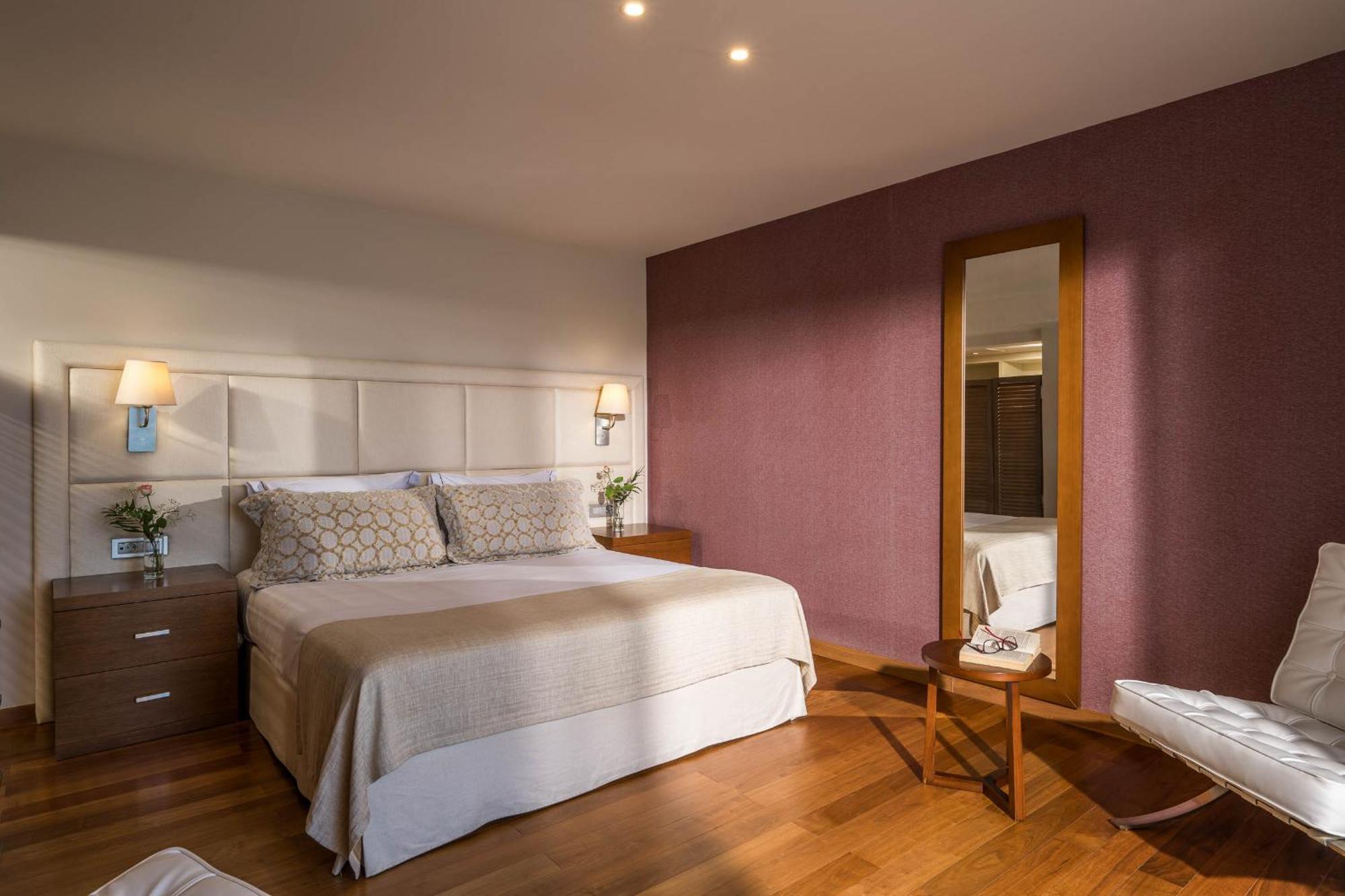 Creta Maris Resort Hersonissos  Esterno foto A bedroom at the hotel